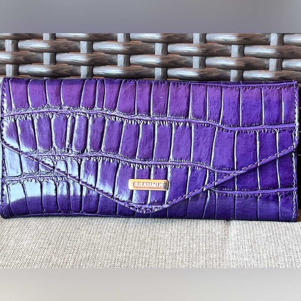 NWT Brahmin Veronica in VOLTAGE VIOLET SIRONA Trifold Wallet